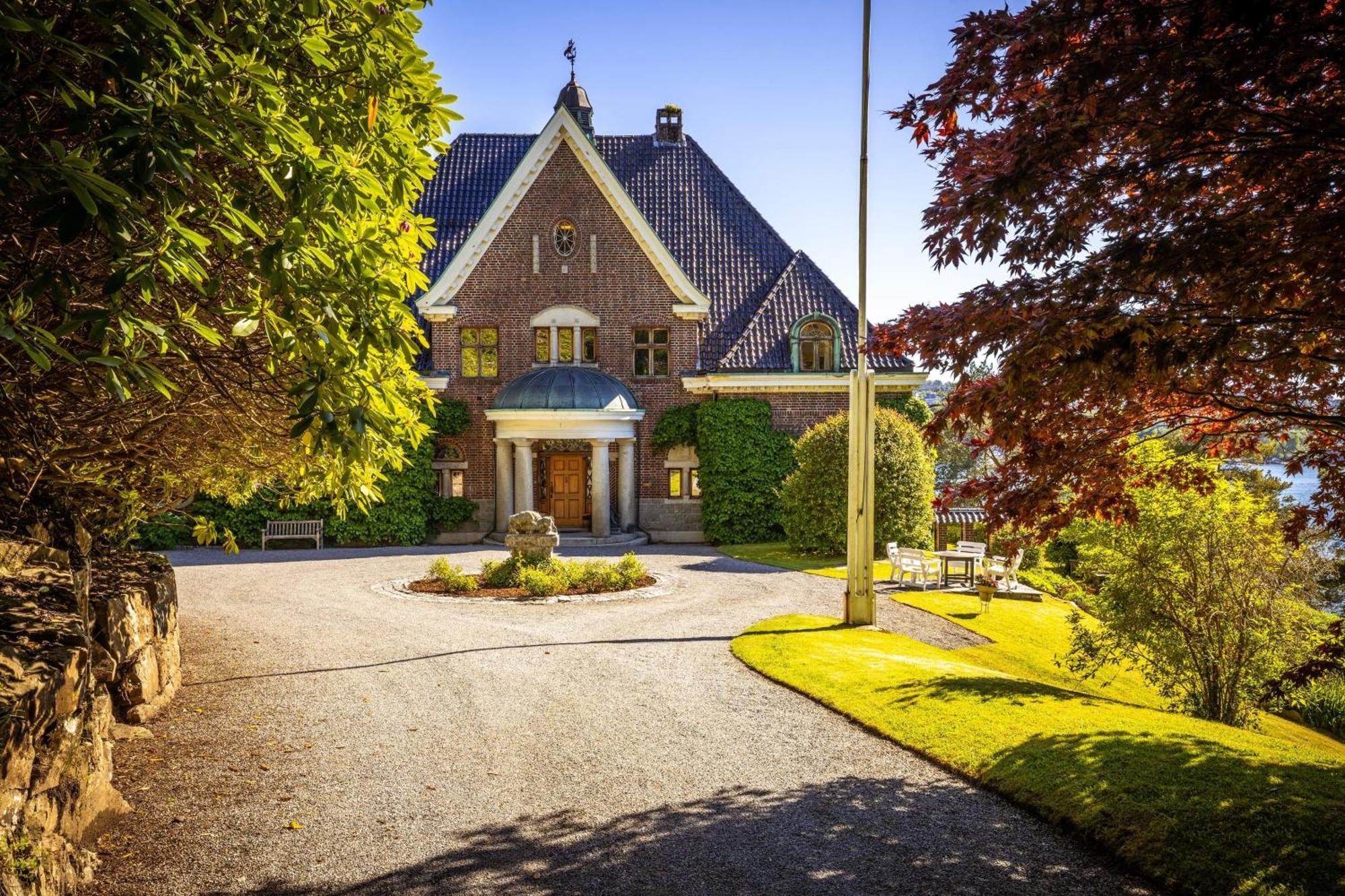 Unique Victorian Villa With Private Coastline Bergen Exteriör bild